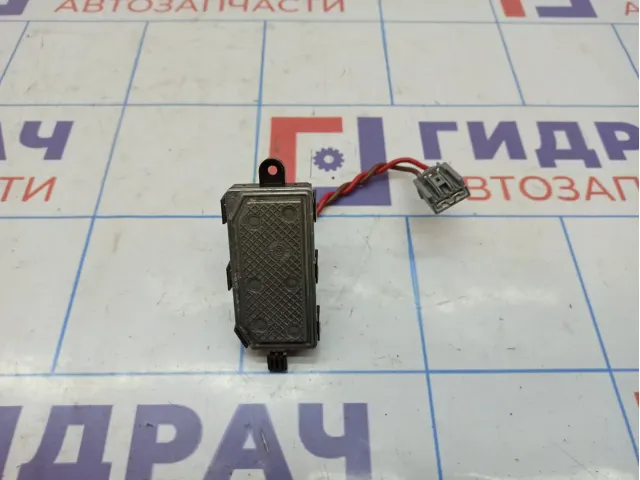 Резистор отопителя Ford Kuga (CBS) 1888653.