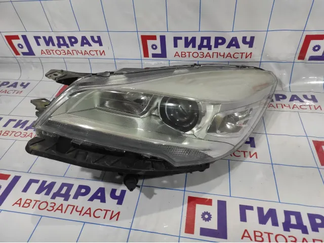 Фара левая Ford Kuga (CBS) CV4413D155AG. Дефекты.