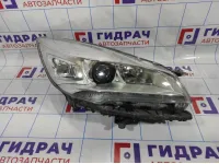 Фара правая Ford Kuga (CBS) CV4413D154AH. Дефект отражателя.