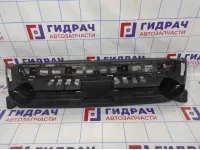 Кронштейн решетки радиатора Ford Kuga (CBS) 1870314.