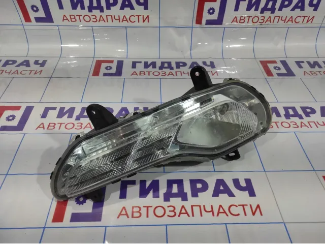 Фара противотуманная правая Ford Kuga (CBS) CV4413B220.