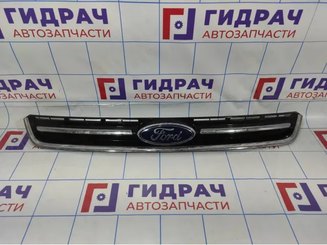 Решетка радиатора Ford Kuga (CBS) 1893744.