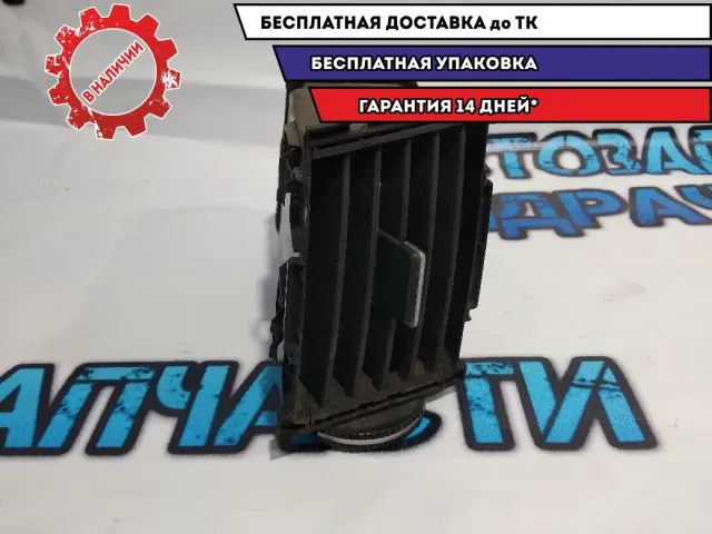 Дефлектор воздушный левый Infiniti FX45 68761CG000 .