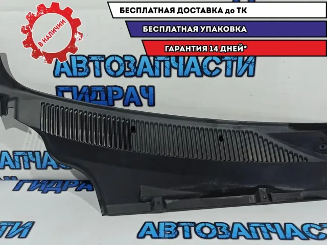Решетка стеклоочистителя правая Fiat Doblo 735393817.