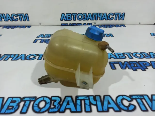 Бачок расширительный Fiat Doblo 51811408. Ремонтировалось.