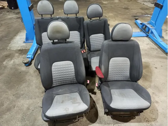 Комплект сидений Fiat Doblo .