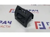 Дефлектор воздушный правый Fiat Albea 735336644. Царапины.