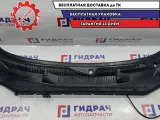 Решетка стеклоочистителя под лобовое стекло Fiat Albea 468470740. Дефект.