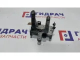 Кронштейн блока управления двигателем Fiat Albea 55203464.