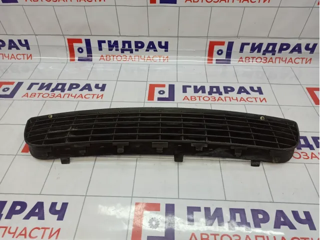Решетка в бампер центральная Fiat Grande Punto (199) 735481336