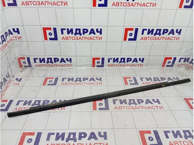 Накладка стекла переднего правого Fiat Grande Punto (199)
