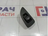 Кнопка стеклоподъемника задняя левая Fiat Grande Punto (199) 735411038