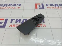 Блок управления стеклоподъемниками Fiat Punto 735428719