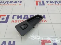 Кнопка стеклоподъемника передняя правая Fiat Punto 735411031