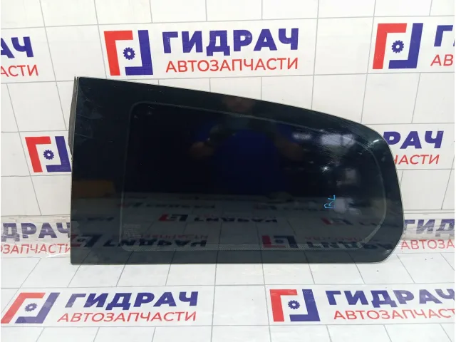 Стекло кузовное глухое (форточка) заднее левое Fiat Punto 51841929