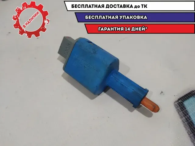 Выключатель концевой  Renault Fluence 253200005R Отличное состояние