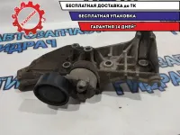 Кронштейн генератора Renault Fluence 8200695957 Отличное состояние