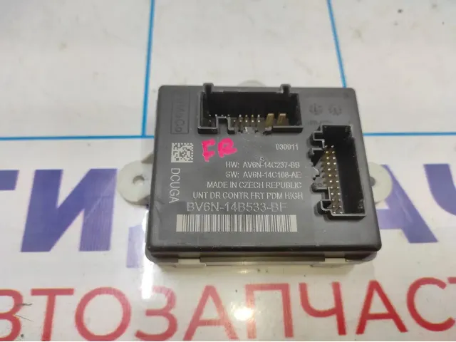 Блок комфорта передний правый Ford Focus 3 1724011.