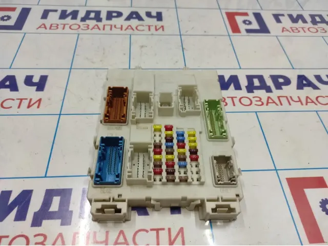 Блок предохранителей салонный Ford Focus 3 1948005.