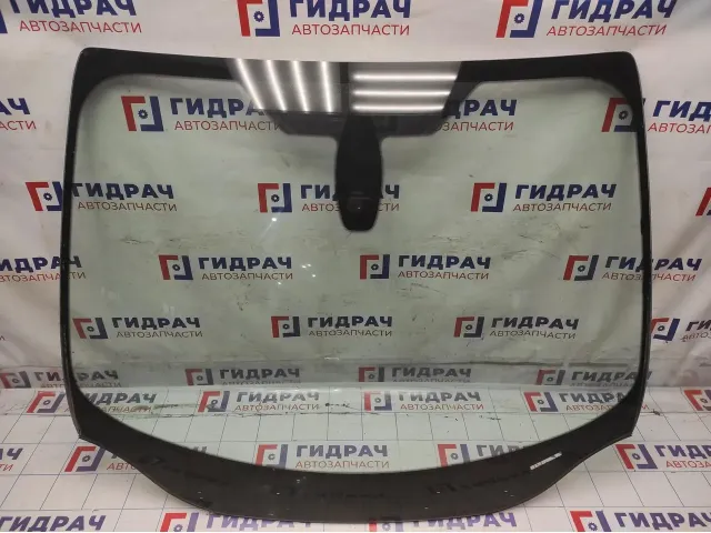 Стекло переднее Ford Focus 3 1736263. С датчиком дождя.
