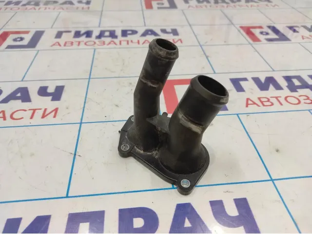 Крышка термостата Ford Focus 3 1707050.