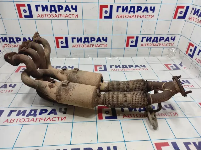 Коллектор выпускной Ford Focus 3 1843289. С катализаторами.