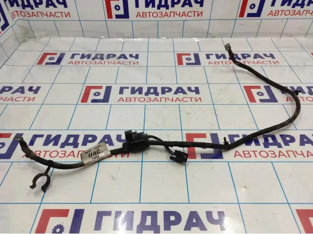 Клемма аккумулятора плюс Ford Focus 3 1750598.