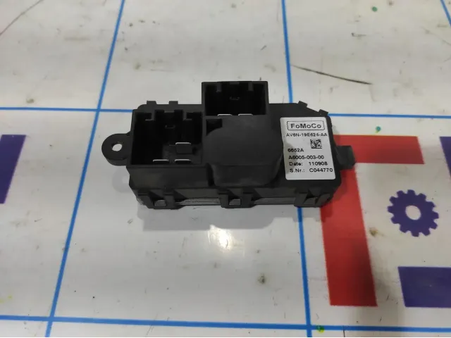 Резистор отопителя Ford Focus 3 1888653.