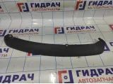 Спойлер переднего бампера левый Ford Focus 3 1694990. Царапины.