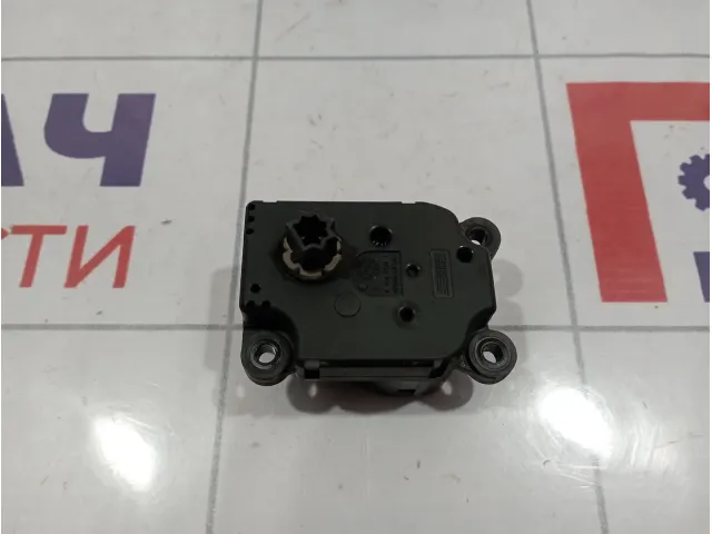 Моторчик заслонки отопителя Ford C-MAX 1786200
