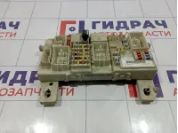 Блок предохранителей Ford C-MAX 2027109