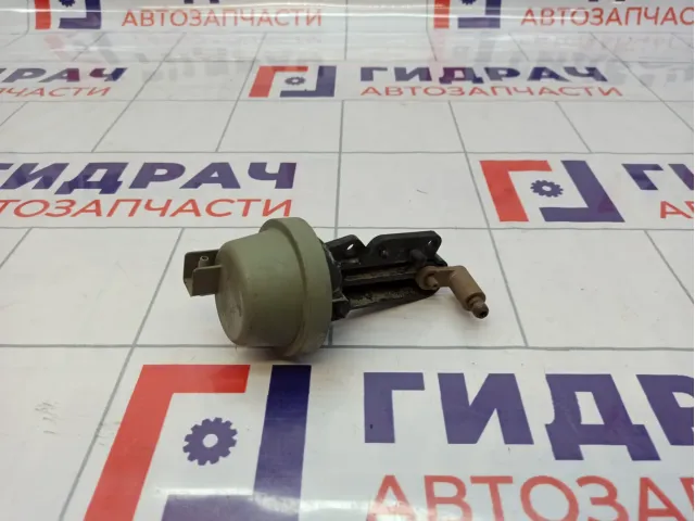 Механизм изменения длины впускного коллектора Ford C-MAX