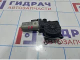 Моторчик стеклоподъемника правый Ford Fiesta (Mk VI) 1218655