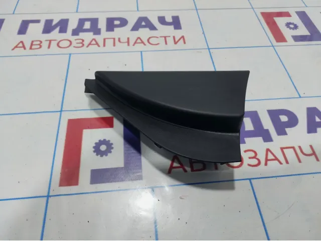Крышка зеркала внутренняя правая Ford Fiesta (Mk VI) 1755426