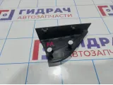 Крышка зеркала внутренняя правая Ford Fiesta (Mk VI) 1755426