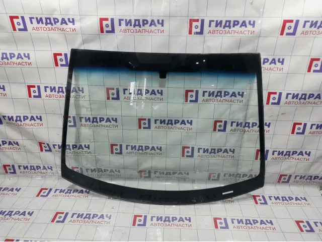 Стекло лобовое Ford Fiesta (Mk VI) 1747140