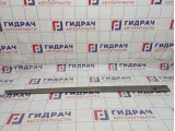 Молдинг передней правой двери Ford Fiesta (Mk VI) 1547729