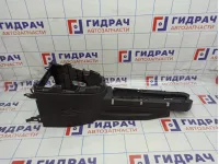Консоль Ford Fiesta (Mk VI) 1358351