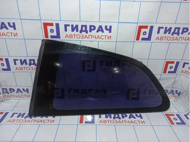 Стекло кузовное глухое левое Ford Fiesta (Mk VI) 1522469