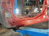 Порог со стойкой левый Ford Fiesta (Mk VI) 1145216. Царапины ЛКП.