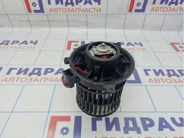 Моторчик отопителя Ford Fiesta (Mk VI) LFH1031. Аналог Luzar.