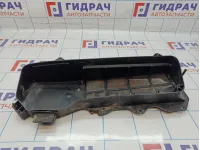 Корпус салонного фильтра Ford Fiesta (Mk VI) 1619606. Сломано крепление.