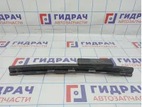 Направляющая заднего бампера центральная Ford Fiesta (Mk VI) 1140371. Верхняя.