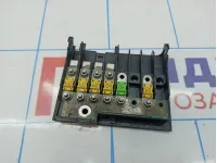 Блок предохранителей Ford Fiesta (Mk VI) 1507422. Дополнительный на АКБ.