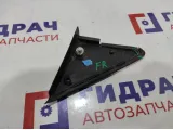 Накладка переднего крыла правого Ford Fiesta (Mk VI) 1314018. Дефект.