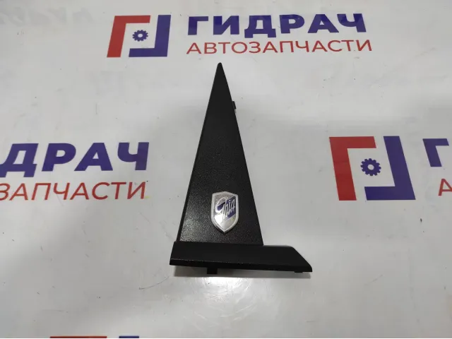 Накладка двери задней левой Ford Fiesta (Mk VI) 1366259. Уголок.