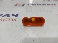 Повторитель на крыло Ford Fiesta (Mk VI) 4360568. Желтый.