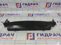 Воздуховод радиатора нижний Ford Fiesta (Mk VI) 1363611.