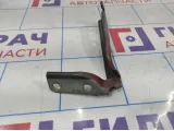 Петля капота правая Ford Fiesta (Mk VI) 1324621.