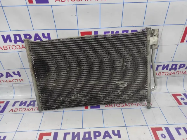 Радиатор кондиционера Ford Fiesta (Mk VI) 1384859. Дефекты.